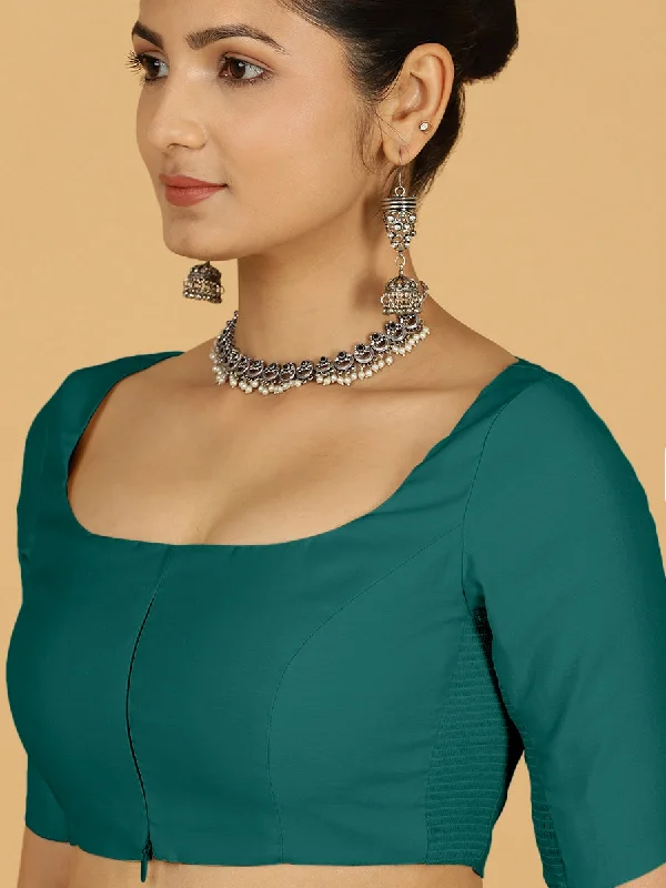 Nidhi x Rozaana | Elbow Sleeves Saree Blouse in Peacock Green