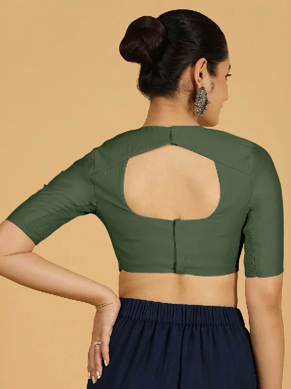 Amisha x Rozaana | Elbow Sleeves Saree Blouse in Pine Green