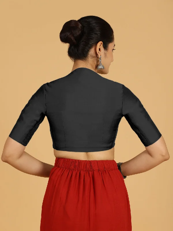 Pallavi x Rozaana | Elbow Sleeves Saree Blouse in Raven Black