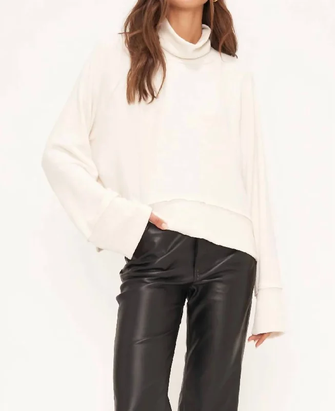 Joya Cozy Turtleneck Sweater In Cozy Cream